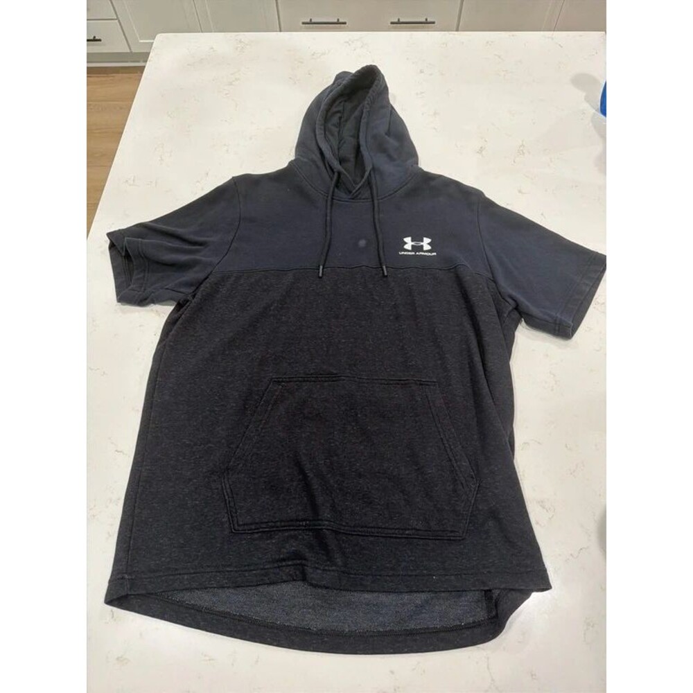 Under armour means short sleeve workout shirt